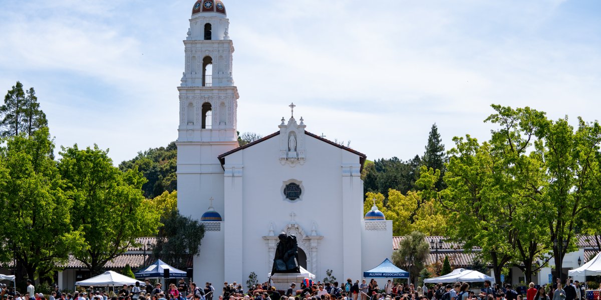 Image of SMC community BBQ on the Chapel Lawn with the Chapel in the background