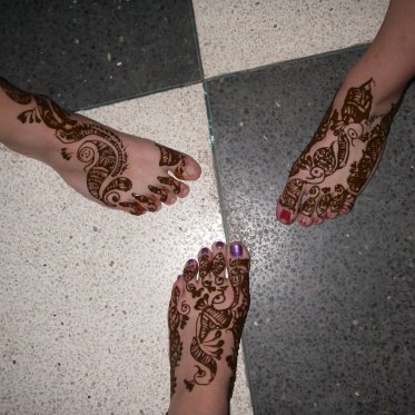 Henna feet