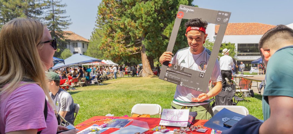 Saint Mary's College Marketing Club Student Involvement Fair