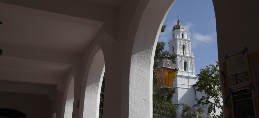 The Chapel is framed inside arched walkways