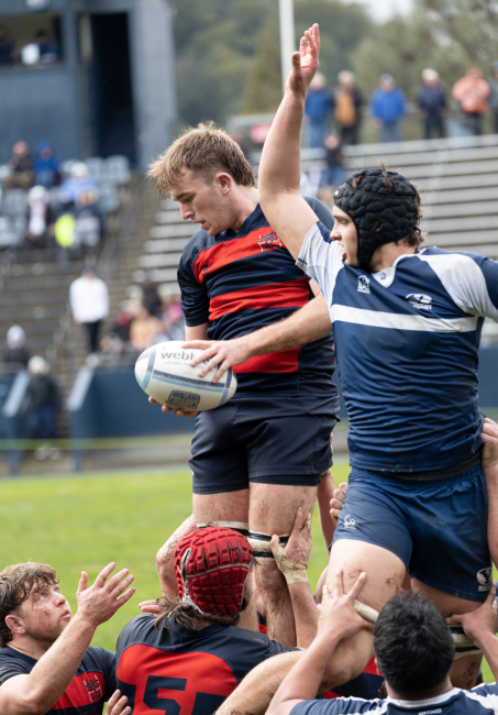 Cathal Cockley passing the ball