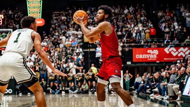 Men's basketball player Joshua Jefferson shoots against Colorado State in December 2023