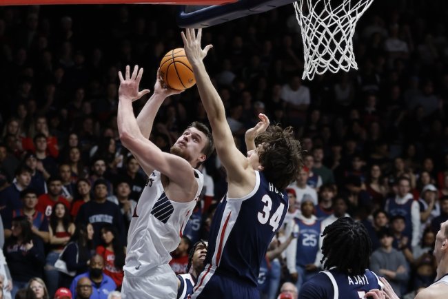 Men's Basketball player Mitchell Saxen shoots against Gonzaga on February 1, 2025