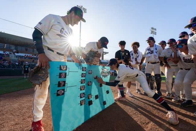 SMC Baseball team puts name on WCC Tournament Bracket as they advance to championship