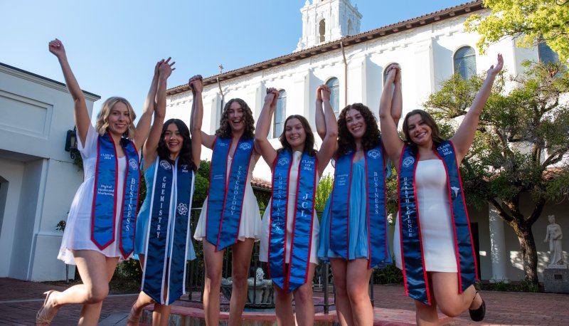 Amanda Hofmann and other grads