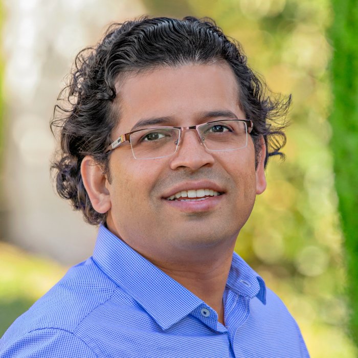 Headshot photo of Saint Mary's faculty Mavendra Tiwari