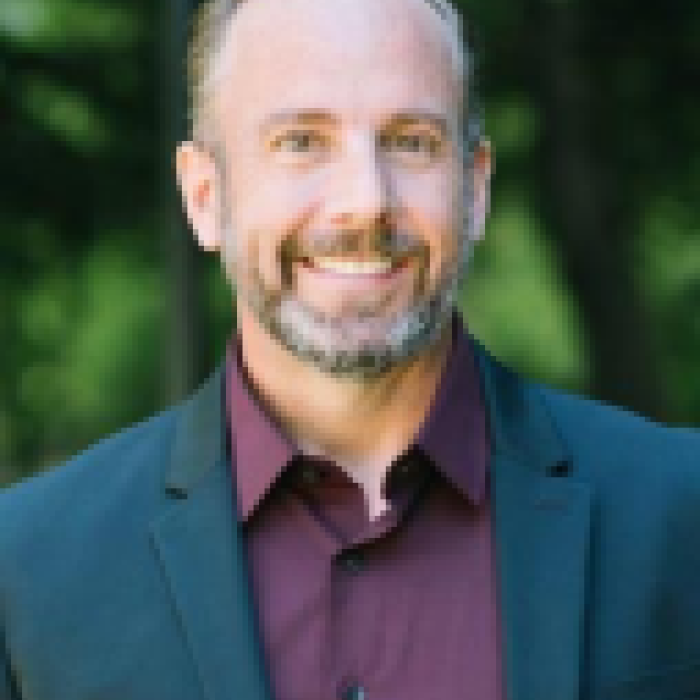Headshot of Professor Steve Del Chiaro