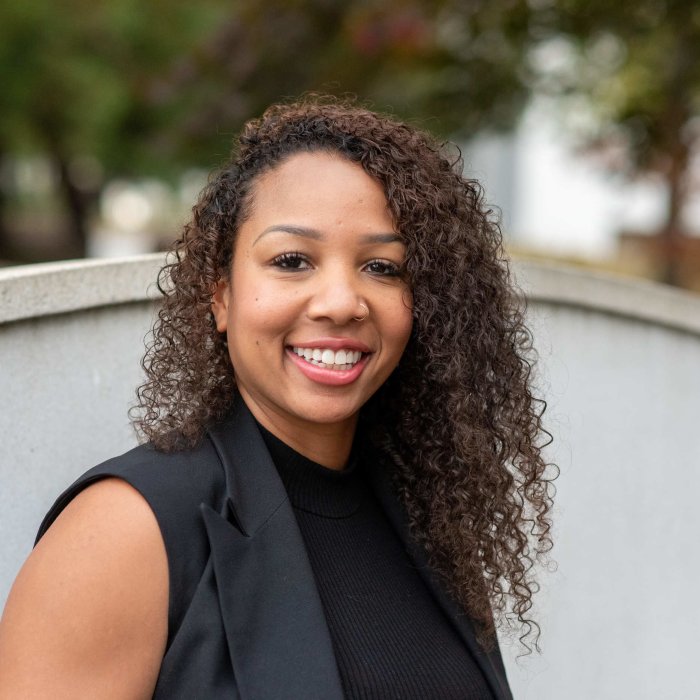 Headshot of Dr. Roberts-Govan