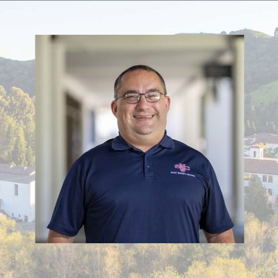 Jim Sciuto over campus
