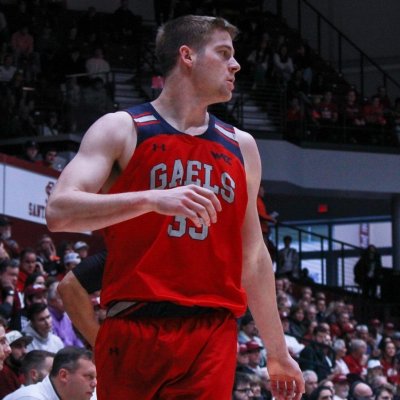 Men's Basketball Player Luke Barrett plays against Santa Clara in January 2024