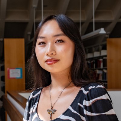Isabelle Ly '27 in the library